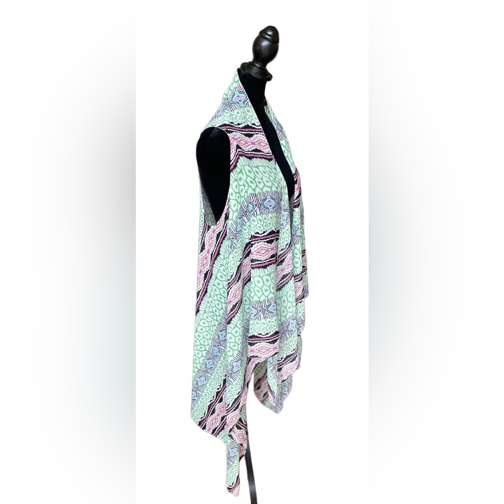 Long Flowy Aztec Pattern Vest - Picture 9 of 17